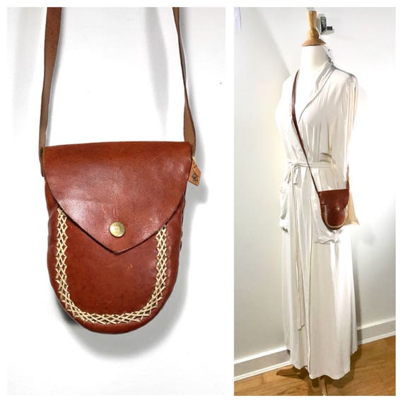 1970s Crossbody Bag / Brown Leather Bag Mini Pouc… - image 1