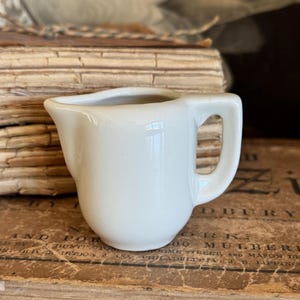 Vintage Creamer / USA / Ironstone / Restaurantware / Chunky / Pitcher / Tiny