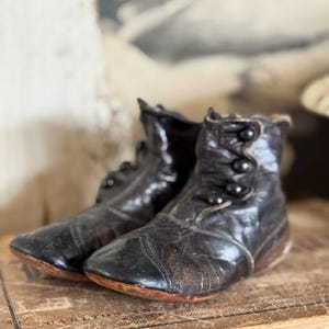 Antique Leather Shoes / Button Up / High Top / Child / Black / Victorian