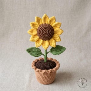 Blooming Sunflower Plant in Pot Crochet Pattern PDF, Wired Leaves & Petals, Botanical Home Decor, Intermediate Download