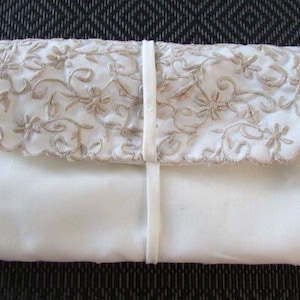 EMBROIDERED JEWELRY CASE roll up travel pouch D1