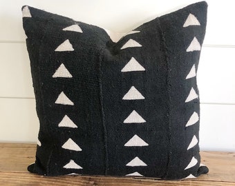 COLLINS || Authentic African Mud Cloth Pillow Cover •  Black & White Mud Cloth •  Black and White Pillow • Lumbar Pillow • Geometric Pillow