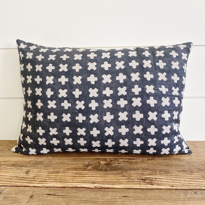 LAINEY Navy /& Ivory Pillow Cover \u2022 Neutral Pillow \u2022 Navy and White Pillow \u2022 Indigo Pillow \u2022 Lumbar Pillow \u2022 Navy Pillow \u2022 Navy Throw