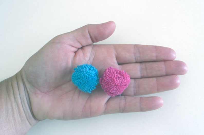 large craft cottom pompoms