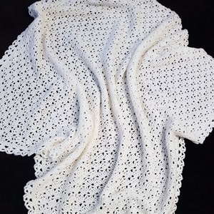 Crochet Blanket Pattern - Crochet Baby Blanket Pattern - Easy Lace Blanket Pattern - Baby Afghans - Crochet Patterns - Lacy Crochet Pattern