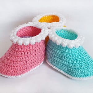 Crochet patterns - Baby booties -  crochet booties pattern - crochet shoes - boys booties - girls baby shoes - classic style boots