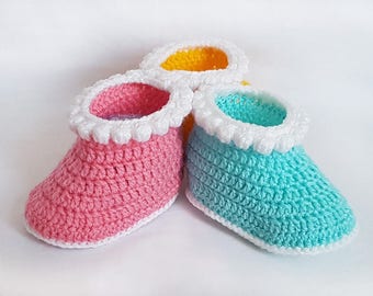 Crochet patterns - Baby booties -  crochet booties pattern - crochet shoes - boys booties - girls baby shoes - classic style boots