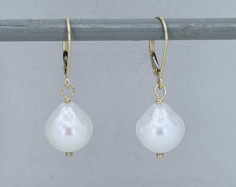 Örhängen med vit pärla och 14K guld, AAA PÄRLA, OOAK