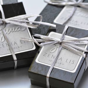 Födelsestensarmband i sterlingsilver med flera stenar, personlig manschett, tillverkad på beställning bild 10