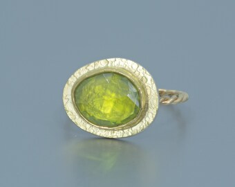 Peridot Ring in 18K Gold, August Birthstone, Rose Cut Peridot Ring , One of a Kind