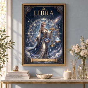 Puede incluir: Una lámina de arte mural rectangular titulada LIBRA THE ZODIAC COLLECTION que muestra una figura central sosteniendo una balanza dorada. El fondo azul oscuro presenta una rueda zodiacal celestial, estrellas y nubes. El texto BALANCED + ELEGANT + HARMONIOUS aparece en la parte inferior en un diseño de pergamino.
