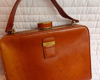 Vintage 1950s Evans Elegance Caramel Brown Leather Carryall Handbag Hinged Frame