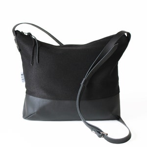 Kleine Umhängetsche aus Canvas Stoff, schlichte Frauen Handtasche mit Innenfächern und Reißverschluss