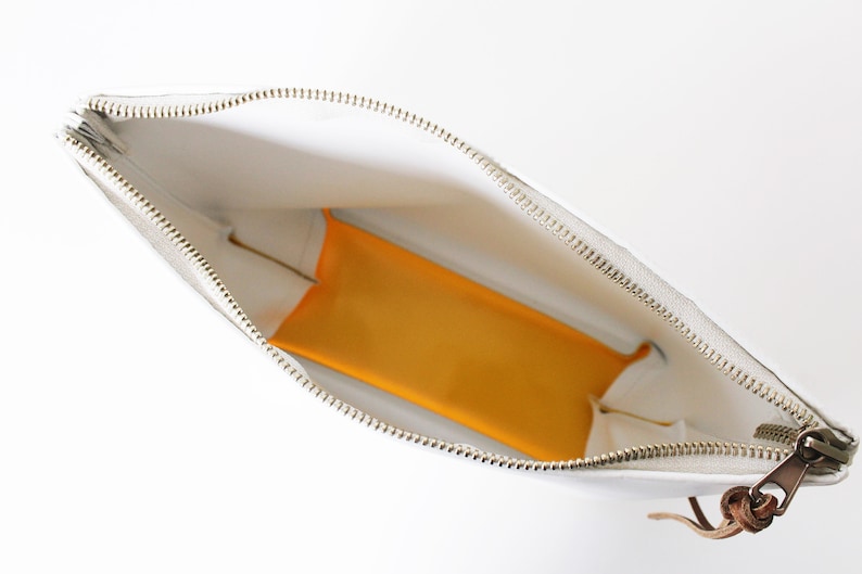 Piccola borsa da toilette, borsa impermeabile realizzata con teloni di camion, borsa per il pranzo da donna, borsa per cosmetici idrorepellente immagine 8