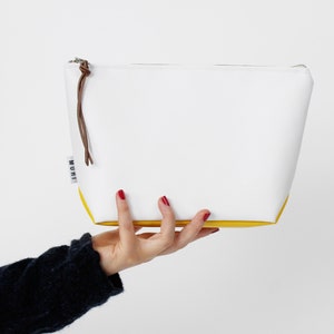 Piccola borsa da toilette, borsa impermeabile realizzata con teloni di camion, borsa per il pranzo da donna, borsa per cosmetici idrorepellente KLEIN 17x28cm cm