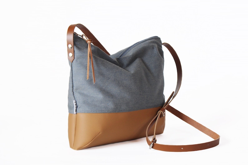 Small fabric handbag with leather strap and interior compartment, simple shoulder bag for women image 2