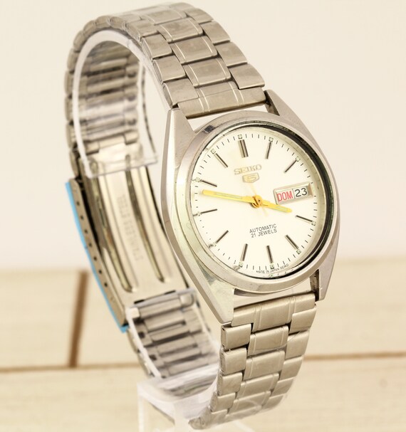 seiko 5 day date automatic