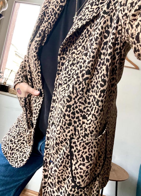 Vintage 90’s animal print blazer, hipster jacket, fashion animal print blazer