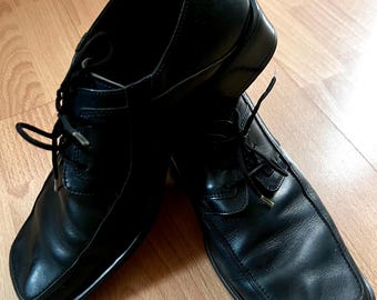 Vintage 90er Duck Toe Herrenschuhe, schwarze Lederschuhe, Hipster Herrenschuhe, trendige Schuhe, Karree Schnürschuhe