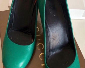 Vintage Gucci green leather high heal shoes, round toe evening shoes, office style designer shoes, green genuine leather Gucci