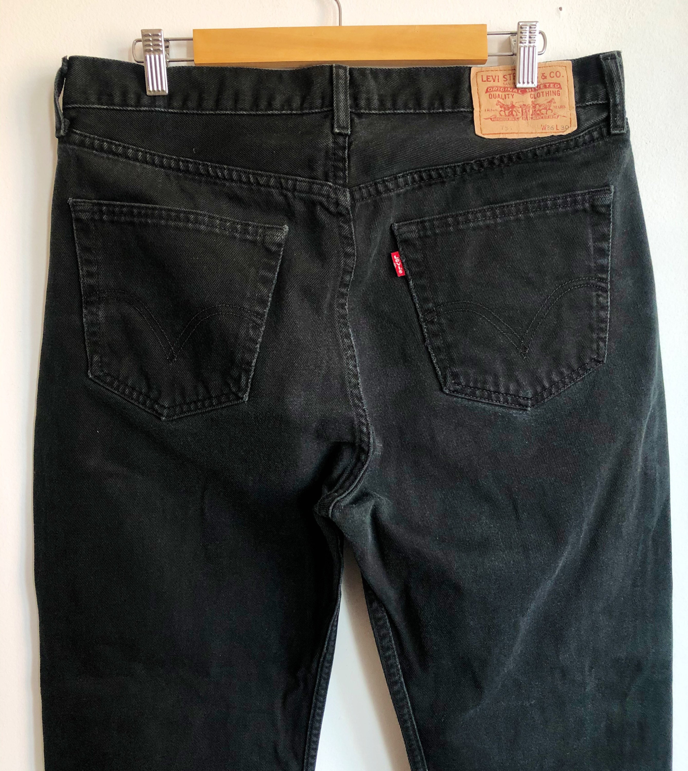 Levis 751 black on sale
