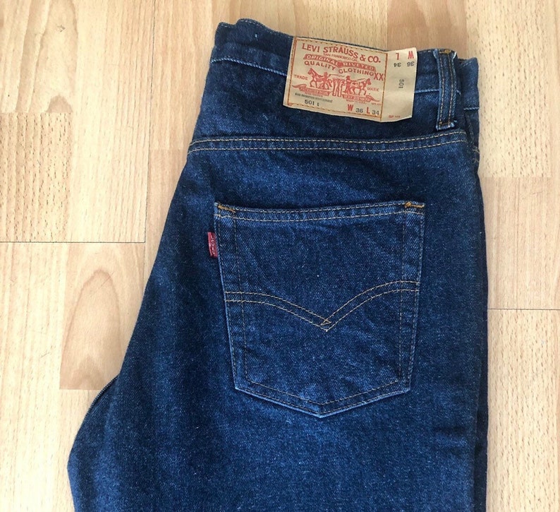 levi 501 dark blue jeans