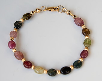 Pulsera de piedras preciosas de turmalina ovalada multicolor con cuentas y cierre rellenos de oro de 14 quilates