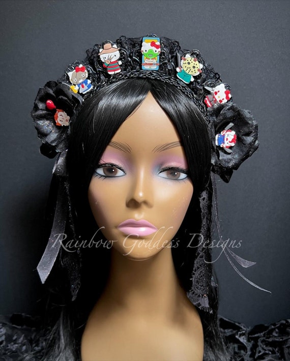 Hello Kitty Horror Movie Killer Crown, Cute Scary Movie Tiara, Hello Kitty Serial Killer Headband, Halloween Headpiece, Gothic Rave Tiara