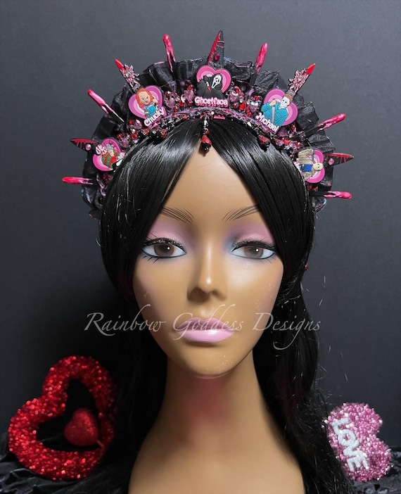 Valentine Horror Movie Killer Crown, Pink Scary Movie Tiara, Bloody Knife Crown, Killer Headband, Villain Headpiece, Gothic Heart Tiara