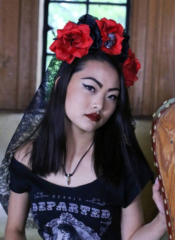 Flower Crown, Rose Skull Crown, Veiled Headband, Flower Head Wreath, Floral Headpiece, Floral Crown, Day of the Dead Flower Crown, Halloween