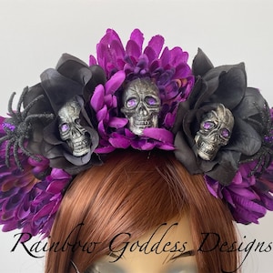 Coronas de calaveras con rosas, coronas de flores para el Día de los Muertos, tocados para el Día de los Muertos, tocados con velo, diademas de araña, diademas de calaveras, coronas de rosas