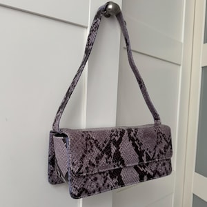 Vintage CHARLES JOURDAN box bag 80s handbag shoulderbag snakeskin y2k 90s animal python micro boxbag leather purple black lilac 50s 60s 70s