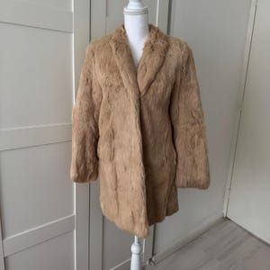 vintage RABBIT FUR beige coat jacket short cream small vest pink hair real 80s 90s 70s clean collar longsleeve pockets warm winter soft