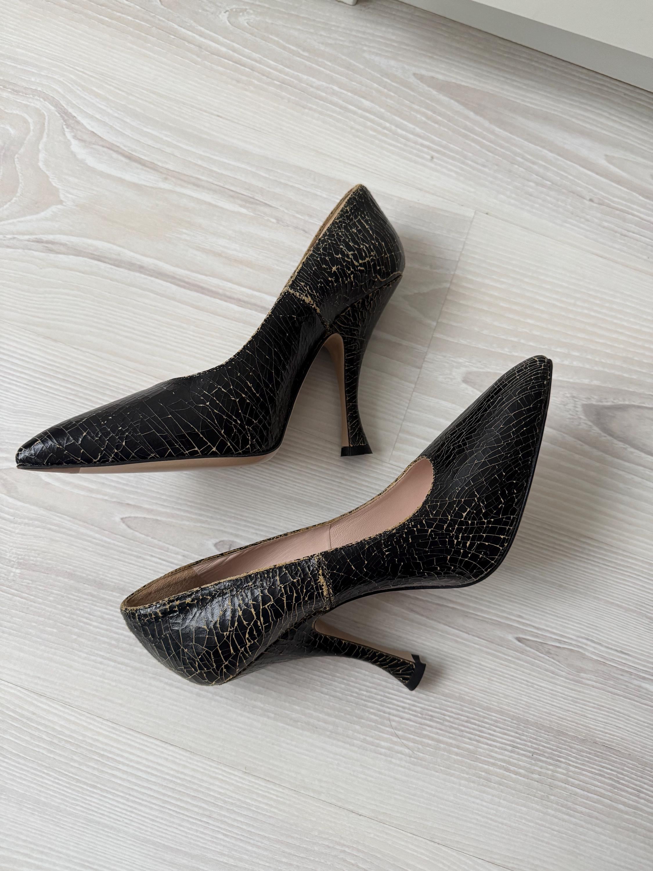 Vintage MIU MIU S/s 2013 Cracked Leather 37.5 Heels Black Pumps