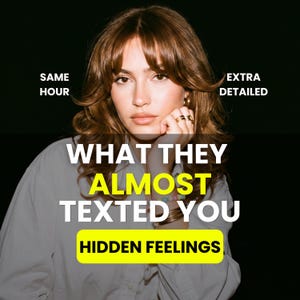Può includere: Una persona con capelli castani alle spalle indossa una camicia bianca con colletto, anelli dorati e un braccialetto di perline. Il testo sovrapposto recita: SAME HOUR, EXTRA DETAILED, WHAT THEY ALMOST TEXTED YOU e HIDDEN FEELINGS su sfondo giallo.