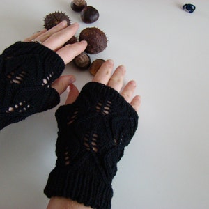 Hand cuffs, hand knitted, gloves in black with ajour pattern made of fine merino wool image 2