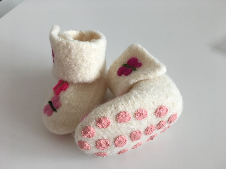 Baby Schmetterling Filzschuhe mit Klettverschluß Bild 2