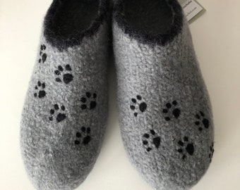 Felt slippers Clogs "dog paws, paws". With latex sole. Color freely selectable.