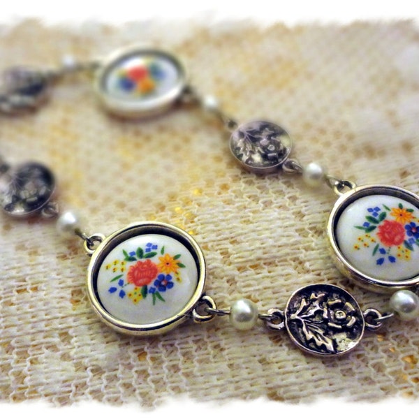 Mori Girl, Shabby Chic Bracelet, Downton Abbey, Roses Bracelet, Victorian Bracelet, Cameo Bracelet, Bertha Louise Designs