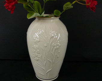 Lenox Embossed Ivory Bone Floral Vase | 24k Gold Trim | Masterpiece Collection | Porcelain | Lily | Iris