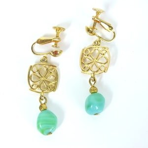 Jadeite Dangle Earrings  - Vintage Gold Plated - with Screw Lever Back - Lovely Asian/Art Deco Design