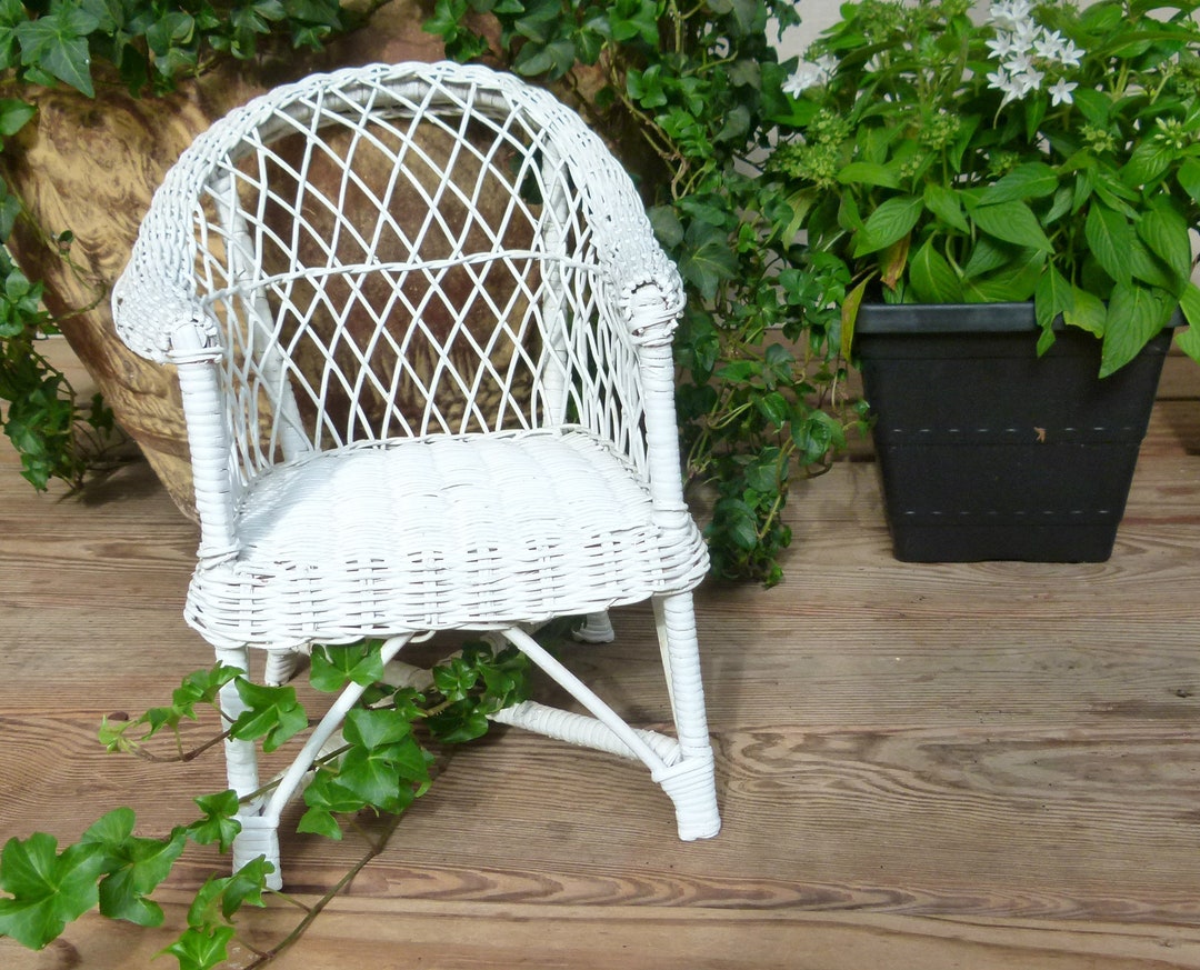 Vintage White Wicker Chair Doll Chair 12 Tall X 7 Etsy