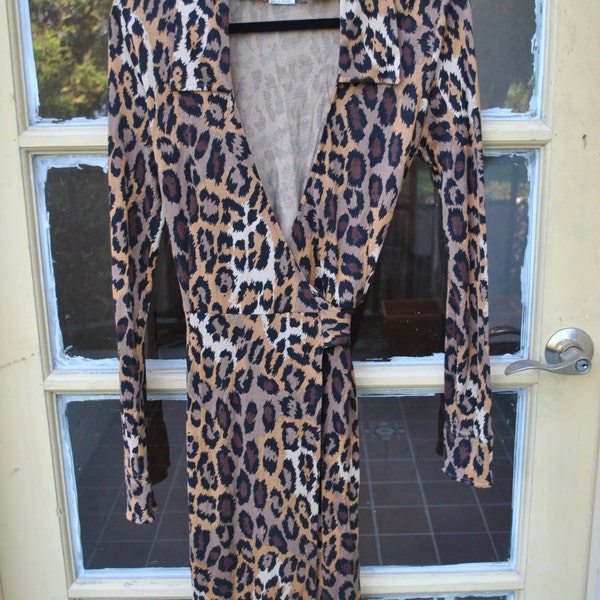 Vintage DVF Diane Von Furstenberg 6 leopard print wrap tie dress