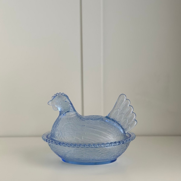 Indiana Glas Pastel Blue Hen on Nest Candy Dish, Pastel Blue HON
