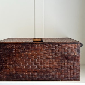 Vintage Wood/Rattan Sewing Box: Large Wicker Storage Basket for Farmhouse Decor & Crafts Organization