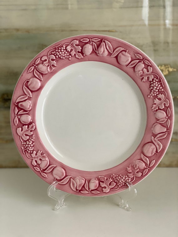 Franco Giorgi by Quadrifoglio Pink Fruit Embossed Plate, Made in Italy  Salad Plate