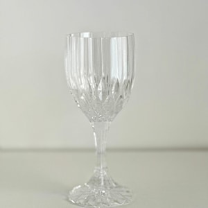 Vintage Bretagne Cut Crystal Wine Glass by Cristal d&#39;Arques-Durand - French Stemware Elegance