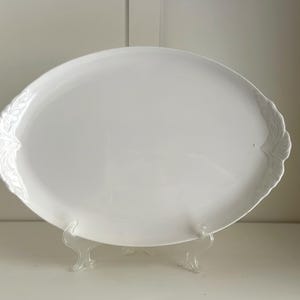 Vintage Villeroy & Boch Foglia Oval Serving Platter - Elegant White China for Dining and Entertaining