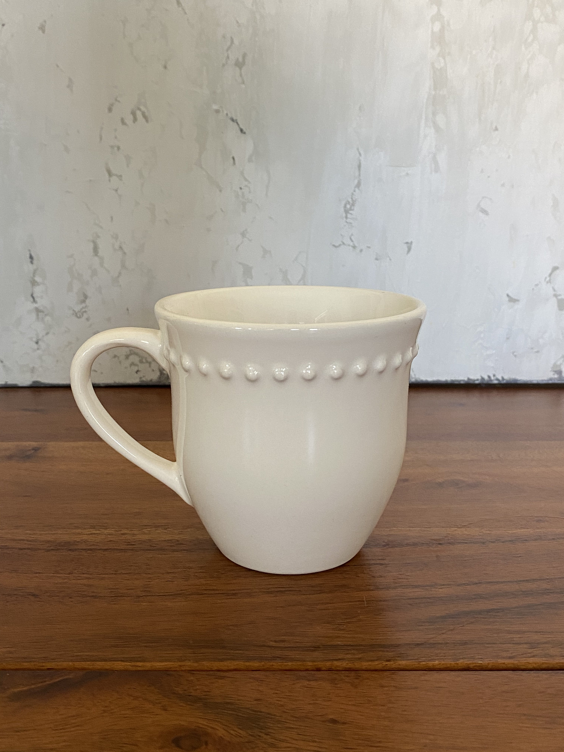 ポッタリーバーン エマ ホワイトまたはイエロー ストーンウェア マグカップポルトガル 陶器カップ価格はマグカップ 1 個あたり - Etsy 日本