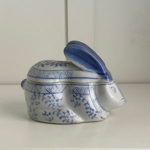 Porcelain Chinese Pattern Rabbit Delft-style Chinoiserie Porcelain Rabbit Trinket Dishes - Hand-painted ...